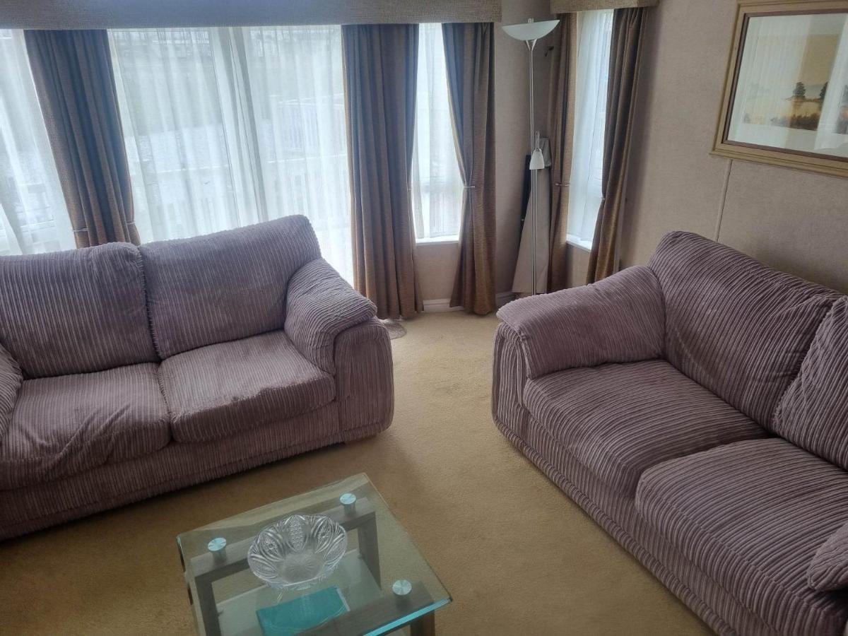 Отель 6 Berth Deluxe Ml7 On The Golden Palm Чапел-Сент-Леонардс Экстерьер фото